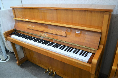 アウグストホフマンの中古ピアノ_114WH