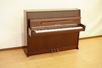 リーガークロスの中古ピアノ_109アトラクティブ