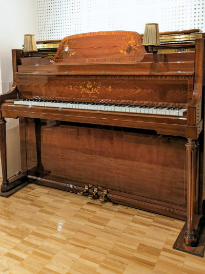 シンメルの中古ピアノ_112LS